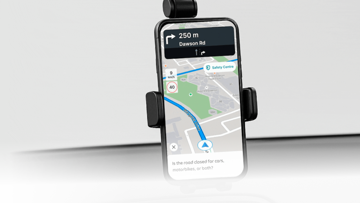voice reporting—phone in car mount, voice active